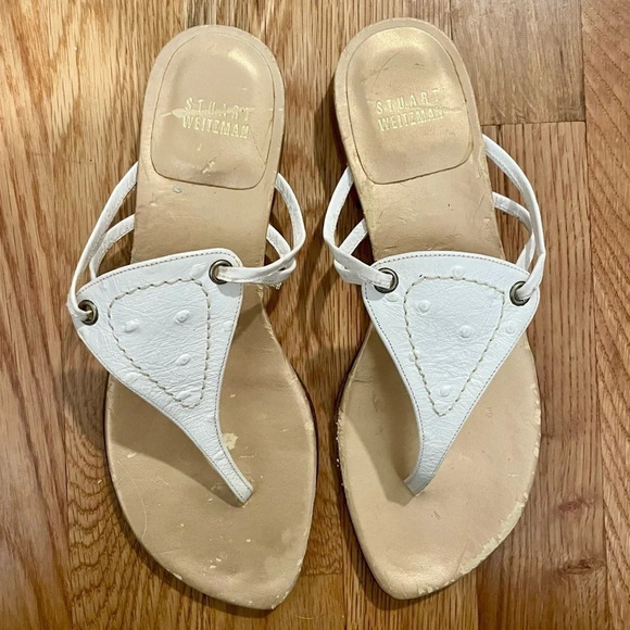 Stuart Weitzman Triangle White Ostrich Leather thong flat Sandals size 5.5 - Picture 1 of 7